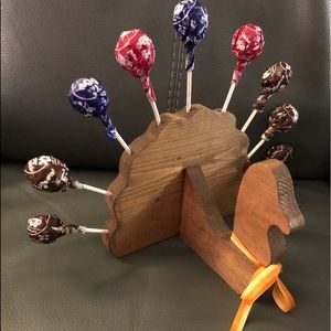 Wooden turkey lollipop holder.
